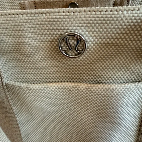 Lululemon Two-Tone Canvas Tote Bag 10L - Picture 8 of 8